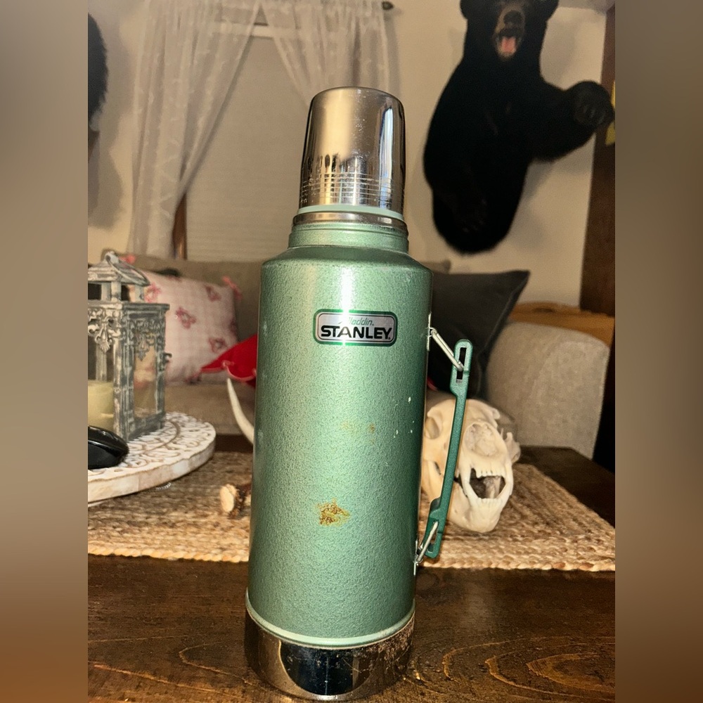Vintage Stanley Aladdin Thermos USA Made A9450DH Green Metal 1/2 Gallon Cup 64oz